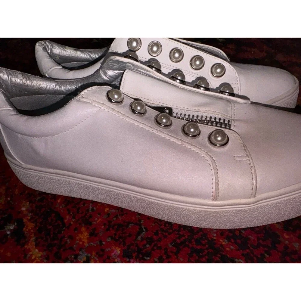 Steve Madden White Peal Sneakers - Size 8